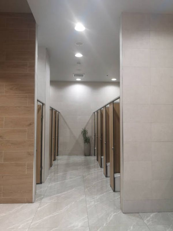 Divisória Banheiro Granito Colniza - Divisória de Mármore para Banheiro