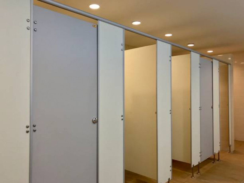 Divisória de Banheiro Coletivo Masculino Preço Itapoã - Divisória de Pvc para Banheiro Coletivo
