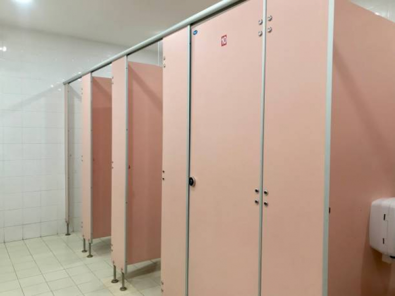 Divisória de Banheiro em Granito Valores Alphaville Goiás - Divisória Mictório Granito