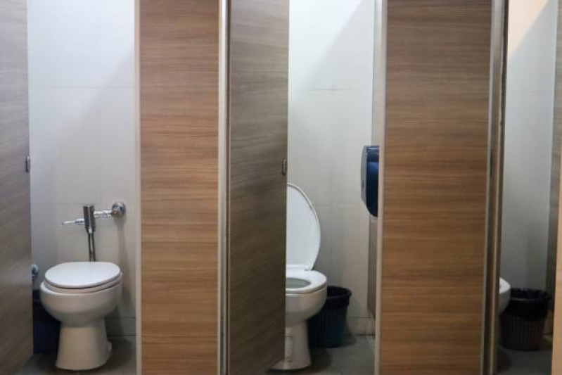 Divisórias para Banheiro Coletivo Valores Doverlândia - Divisória Banheiro