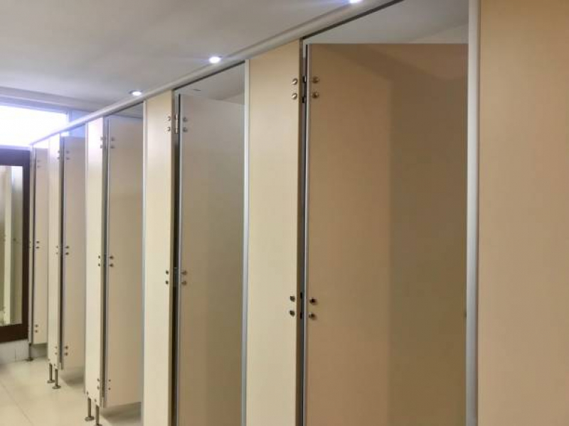 Instalação de Divisória de Banheiro Coletivo Itauçu - Instalação de Divisória para Banheiro Coletivo