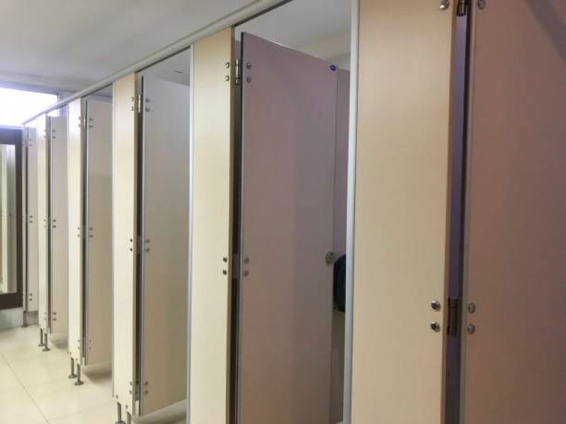 Instalação de Divisórias para Box de Banheiro PARQUE DOS BURITIS - Divisória Banheiro Coletivo