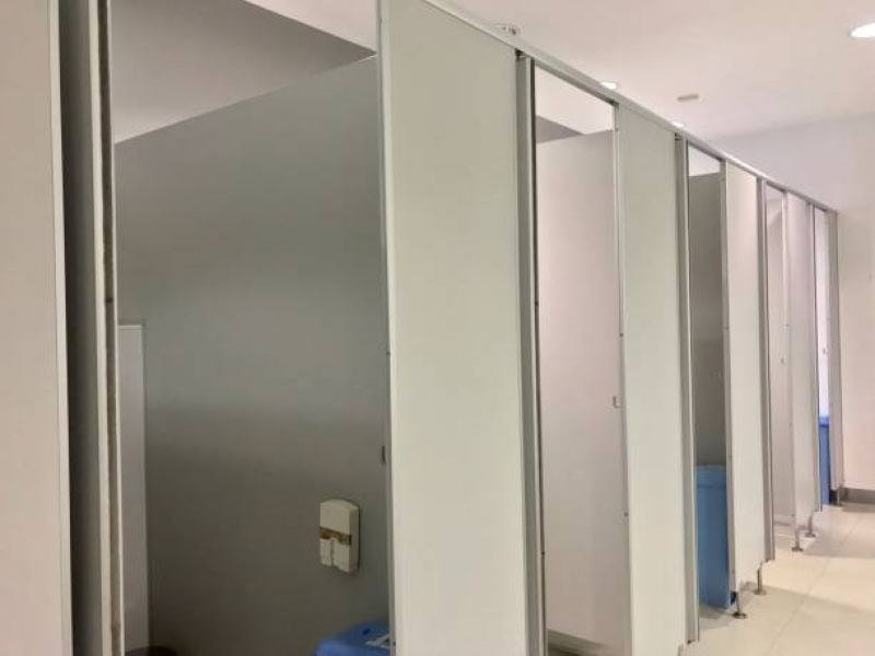 Onde Faz Instalação de Divisória de Banheiro Coletivo Setor Bueno - Instalação de Divisória de Granito para Banheiro