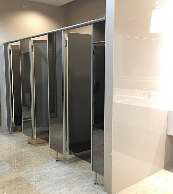 Porta Granito Banheiro Coletivo CIDADE JARDIM - Porta em Granito Brasília