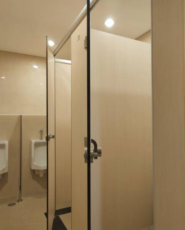 Serviço de Instalação de Divisória para Banheiro Coletivo SETOR SUDOESTE - Instalação de Divisória para Banheiro