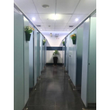 aplicação de divisórias banheiro granito ST. UNIVERSITÁRIO