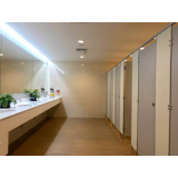 instalação de divisória de banheiro coletivo empresa Garavelo